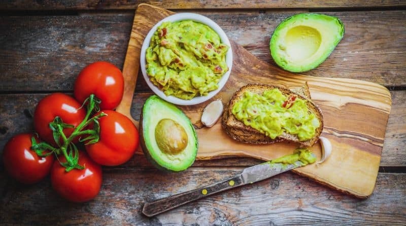 vegetarian food avocado toast