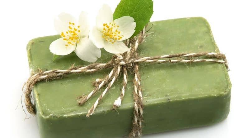 cleanses and purifies skin for green tea soap